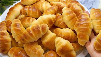 طريقة عمل كرواسون بدون حليب ولا بيض
