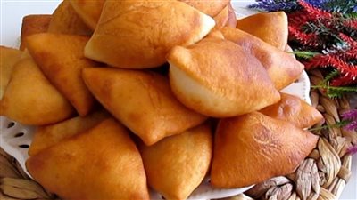 طريقة عمل معجنات ذهبية هشة لا تشرب الزيت