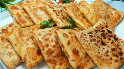 طريقة عمل فطائر الطاسة السريعة بدون عجن ولا فرن