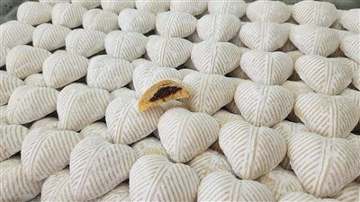 طريقة عمل حلوة التمر بكل اسراها بحشوة رائعة