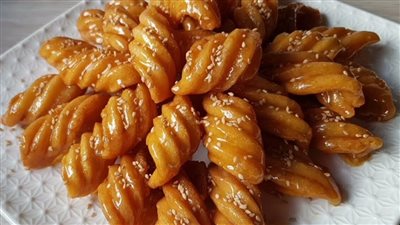 طريقة عمل حلوة معسلة بدون بيض هشيشة وسهلة