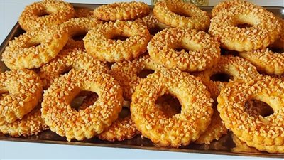 طريقة عمل حلوة لشرب الشاي بدون زبدة لذيذة ومقرمشة