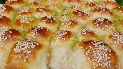 طريقة عمل خلية نحل هشة وقطنية كالغيم بدون زبدة ولا بيض بحشوة الجبنة والشوكولاته