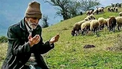 قصة رجلا يعمل حارسا في قصر أحد الوجهاء