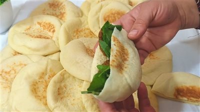 طريقة عمل خبز للسندوتشات بدون فرن